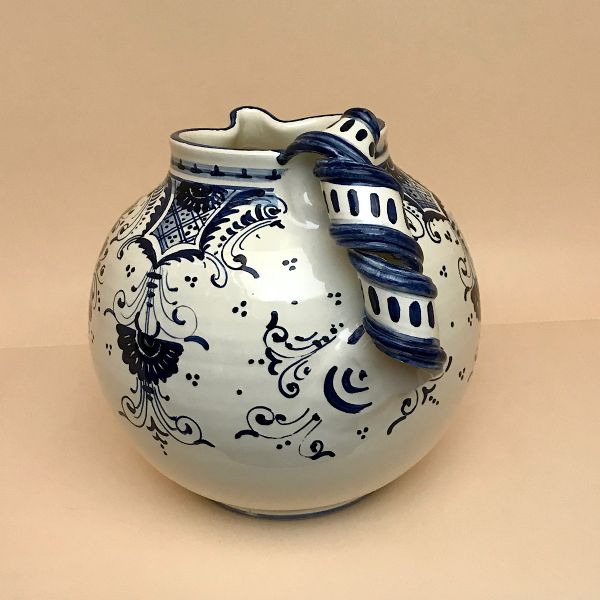 PITCHER WITH CURLED HANDLE CM.25H, design: FRUTTINA